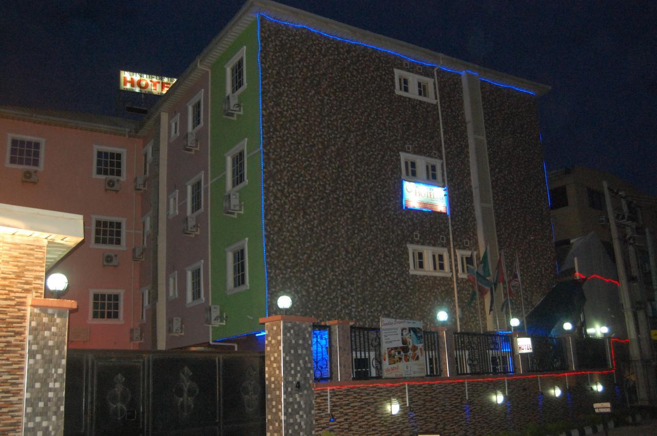 Definite Destiny Hotel Lagos Kültér fotó